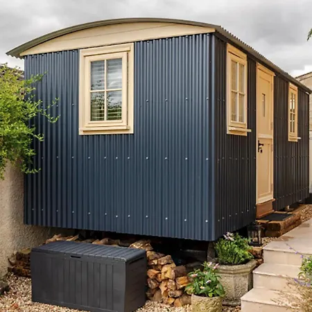 Shepherd'S Hut, Bath Exterior photo